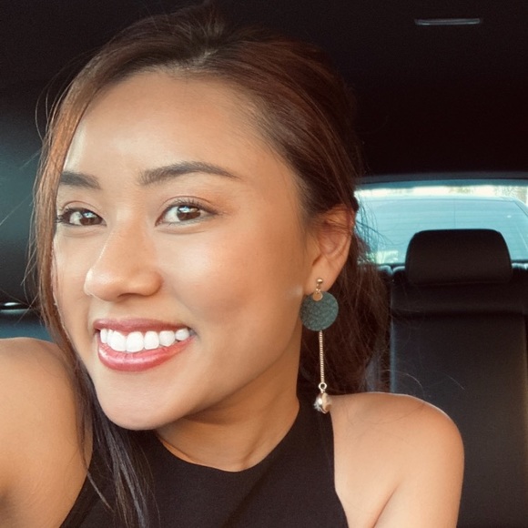 Meet your Posher, Michelle - Picture 1 of 1